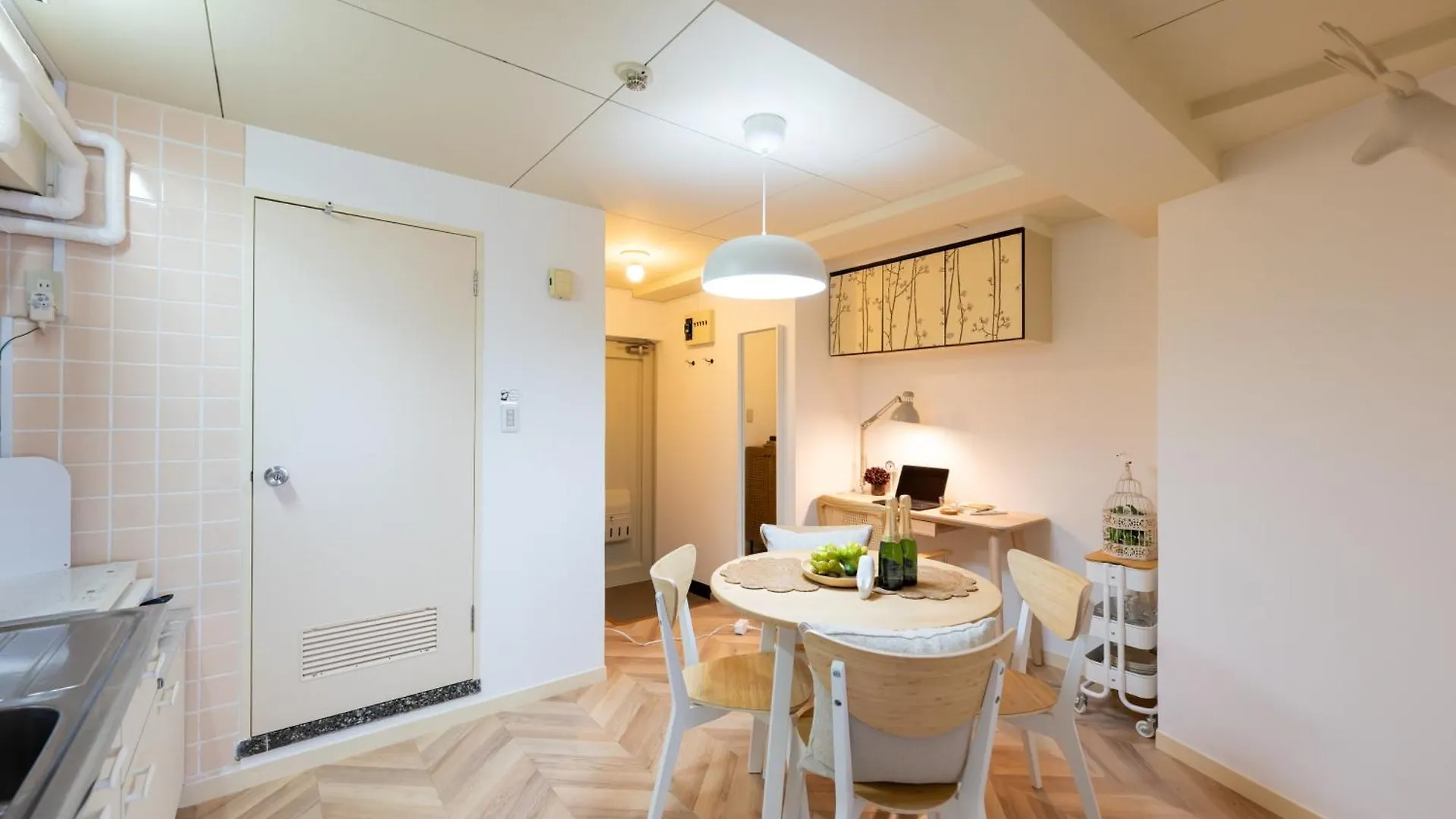 Beige2Nd Apartment Tokyo